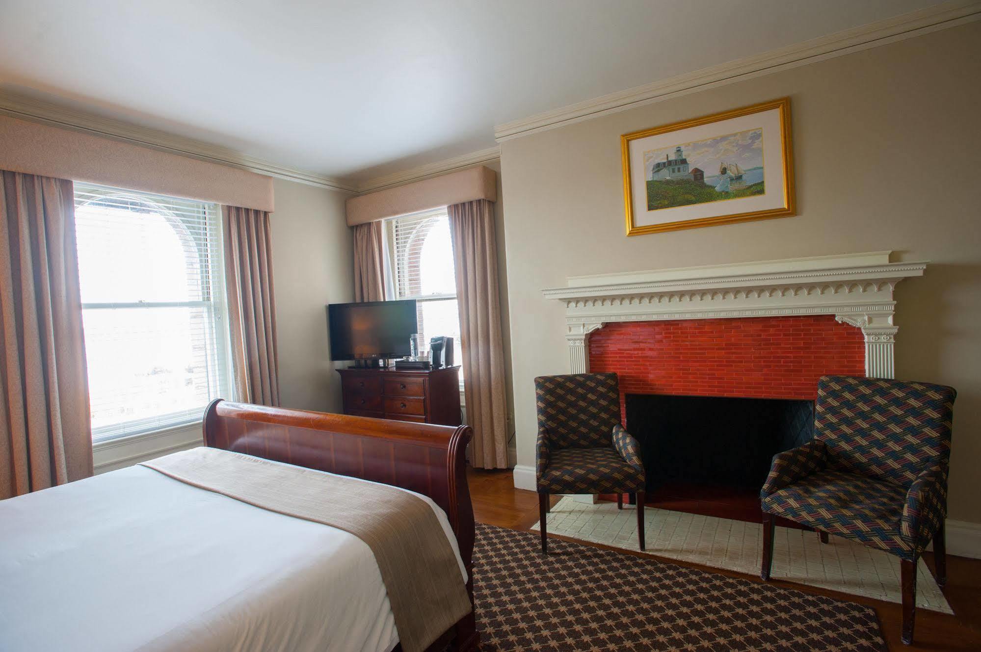 Oceancliff I & II Hotel Newport Bagian luar foto